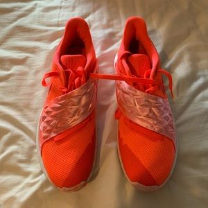 Kyrie Lows Hot Punch Size 12